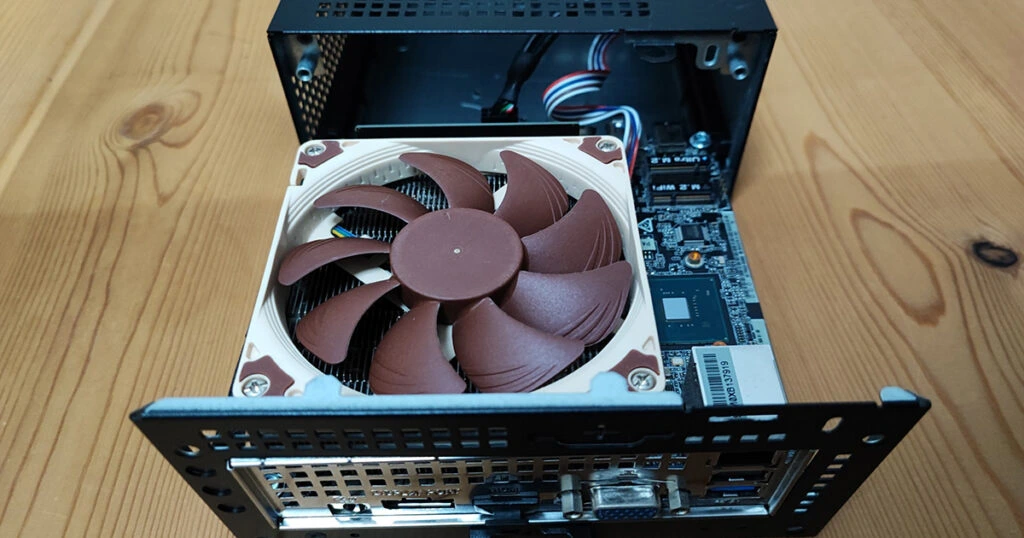 自作ゲーミングpc 厳しい I5 12400 Gtx1080ti Z690M/ITX
