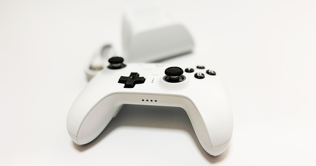 UT2 BT Controller and Charge Stand