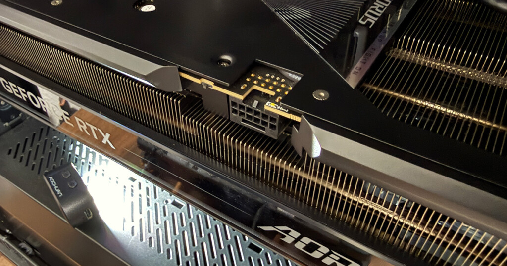 Aorus RTX5090 Master 12V-2x6V Connecter